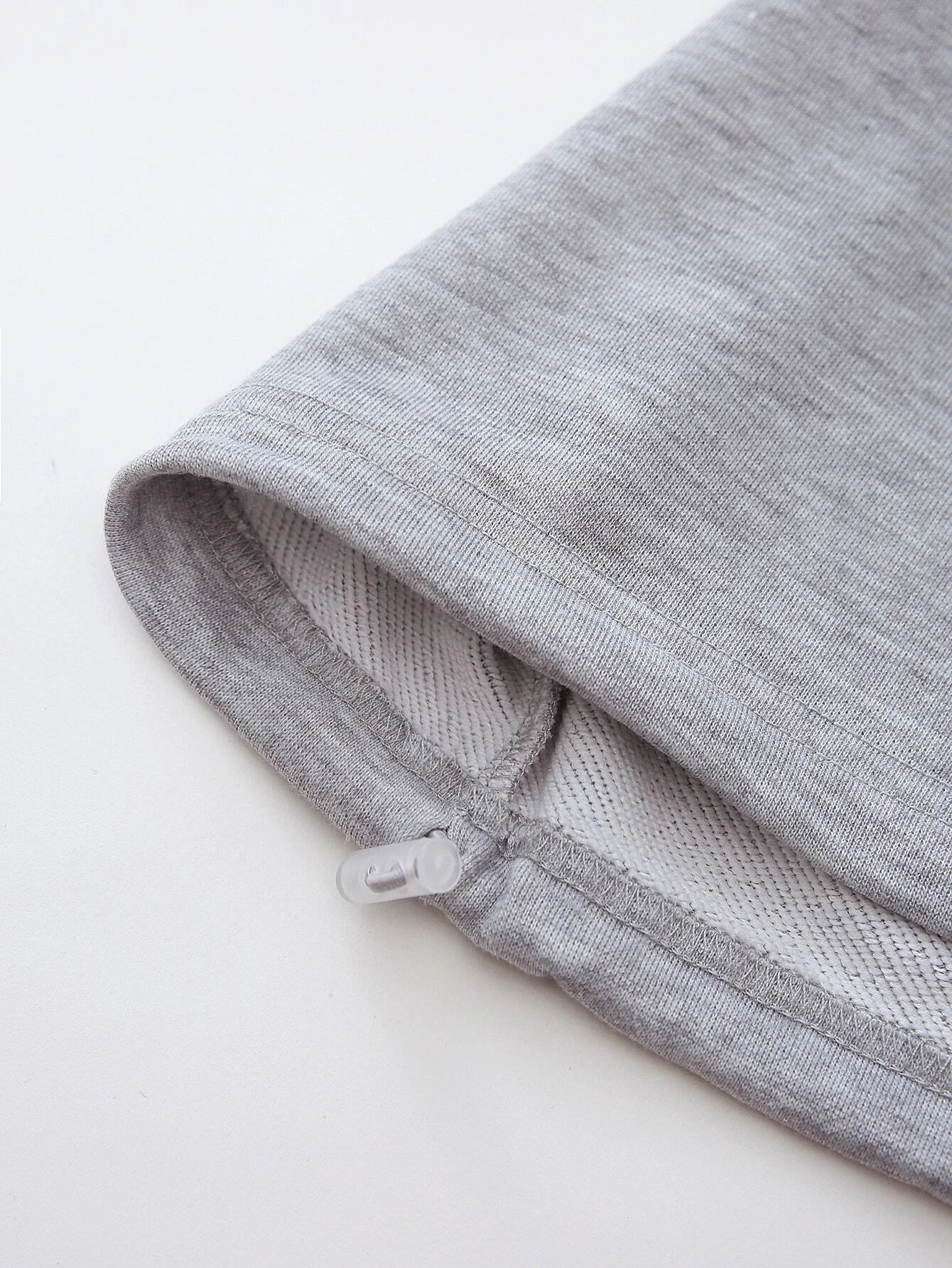 Manfinity Hypemode Men Letter Graphic Quarter Zipper Drop Shoulder Loose Sweatshirt without Tee, Light Grey Letter Long Sleeve Casual Mock Neck Sweatshirt, for Friends, Husband, Boyfriend Gifts, Back to School